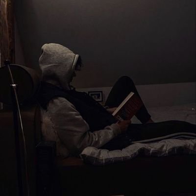 3laa02's profile picture. بكلم نفسي
و الباقي NPC