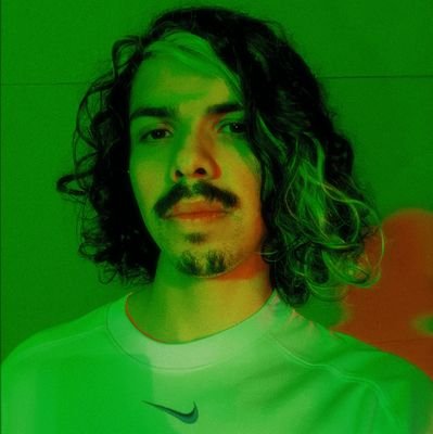 ✨só um jovem que coloca suas opiniões (principalmente musicais) sabendo que ninguém liga pra elas. ///

ele/dele ✨
