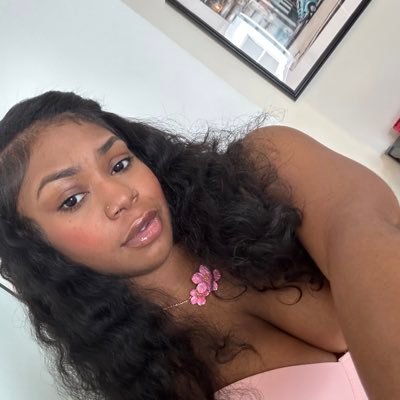 prettykirri's profile picture. yours truly 🧜🏽‍♀️🧚🏼‍♀️🫧💗 new account