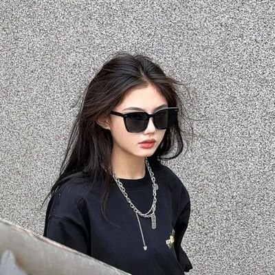 laLadelrrey's profile picture. Just for J.