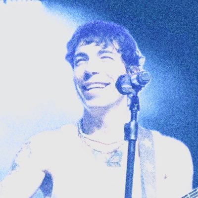 Sua primeira e única fonte de notícias sobre o cantor e compositor Di Ferrero em Itaquera.