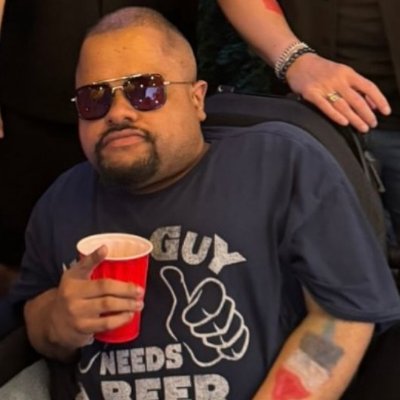 Wheelchair user, Twitch Affiliate that Loves anime and everything New York. Some say hating is confused admiration. Your future favorite twitch streamer.