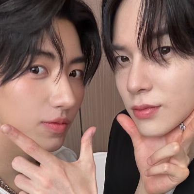 iauiuuaoa's profile picture. this that junhyuk