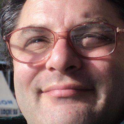 FUÍ kioskero, bachero, cantante de karaoke, maestro, Director de Comisión Educación @legiscaba
SOY papá de 3 hermosas mujeres
@RacingClub @NYKnicks
DESERTEMOS