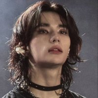 *ੈ✩‧₊˚ anna (@hwnglue) 's Twitter Profile