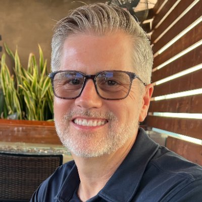 Entrepreneur @ https://t.co/bqHqSDi73q, angel syndicate lead, startup advisory, product/development services, husband to @knappleton, fascinated w the future