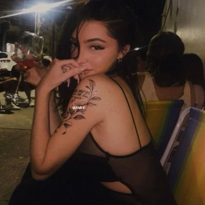 isxzis's profile picture. 