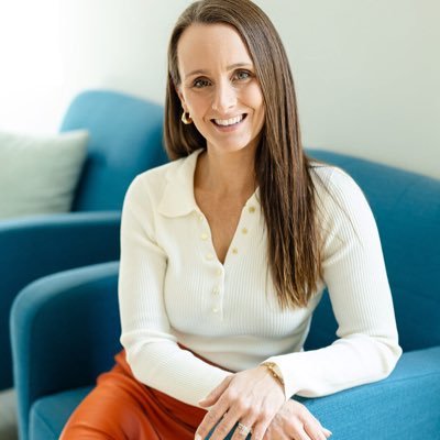 Creative strategist | MAHA Mom 🇺🇸 | Grassroots Conservative Builder 💪 | @YCGOP_SC York GOP Vice Chair | @moms4liberty M4L York SC Chair 🗽#ElectTheReal