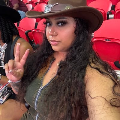 florida a&m university alumna ‘24 | m.s. psychology ‘26 @snhu | 👩🏽❤️💋👩🏾🇵🇷 | FREE 🇵🇸🇨🇩🇸🇩