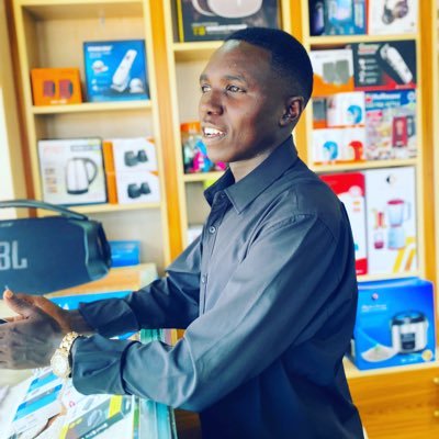 DavidTask29238's profile picture. Phone repair and accessories expert