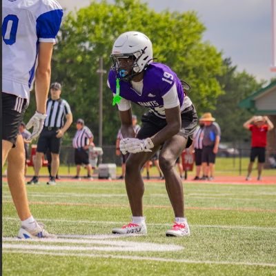 Ben davis high school | class of 2027 | 6’1 155 | football | DB/ATH | 3.1GPA |317-988-4905-hillmeliq974@gmail.com