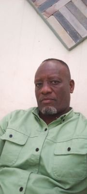 Humanitaire et Enseignant à l'Institut Supérieur Agro Vétérinaire et Conservation de la Nature de Minembwe ISAVC.