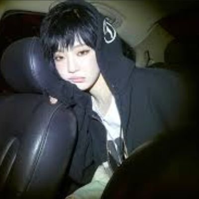 tristeeementte's profile picture. gw: 49, ugw: 47, cw: 52, h: 1,70, teen,｡･ﾟ･(ﾉД`)ヽ(￣ω￣ ) 🇵🇸#edtwt @aespa_official