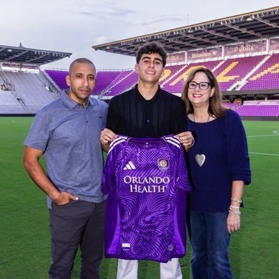 AlyssaTaifi's profile picture. “Don’t let the noise of other people’s opinions drown out your own inner voice” - Steve Jobs   💜🦁