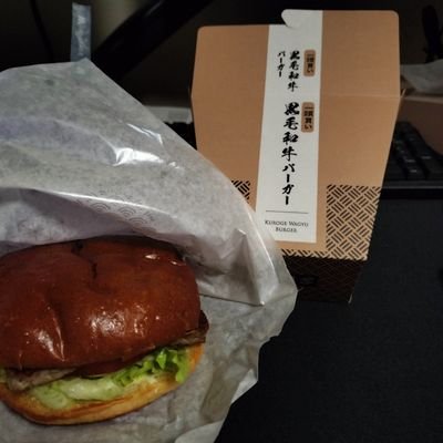 eh4uo7cfFhgcHiS's profile picture. 趣味で絵を載せます