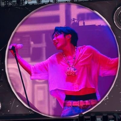 Here for BANGTAN SONYEONDAN 💜💜. ot7 . solos fuck you all. sasaengs fuck you all. dni if you're shady towards any member