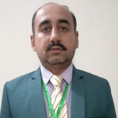Professional Mathematics Lecturer (Follow back)