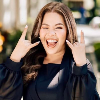 jindybabsiecles's profile picture. @docyueru's wife. Lawyer. Catmom.