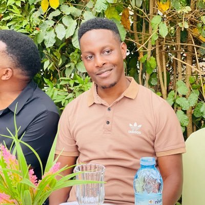 𝑌𝑜𝑢𝑡𝘩 𝑃𝘩𝑎𝑟𝑚𝑎𝑐𝑖𝑠𝑡 𝑚𝑎𝑑𝑒 𝑖𝑛 🇸🇩 𝑎𝑠𝑠𝑒𝑚𝑏𝑙𝑒𝑑 𝑓𝑟𝑜𝑚 🇺🇬 Specialized in Pharmaceutical Supplies and Management // Pharmacovigilance