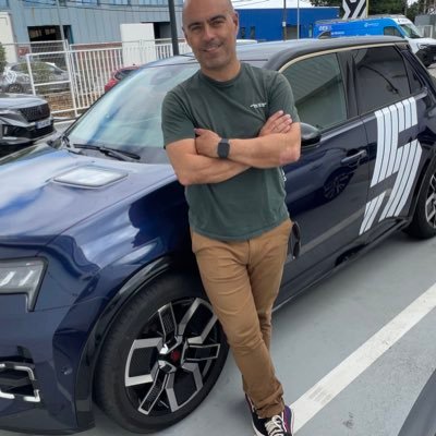 Gallego nacido en Zurich🇨🇭Hablo de coches eléctricos desde 2009 Director en @foroelectricos y @diariorenovable