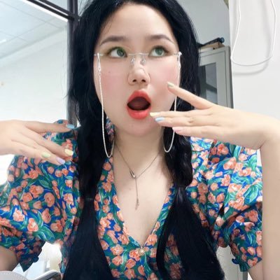 Hello, I'm a girl from China. I'm currently engaged in mechanical sealing industry. You can contact me if you need mechanical sealing. wp:+86 17857589907