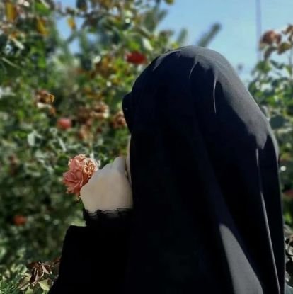 إذا لم تكن عالِمًا ناطقًا، فَكُن مستمعًا واعيًا
الإمام عليّ (عليه السّلام).