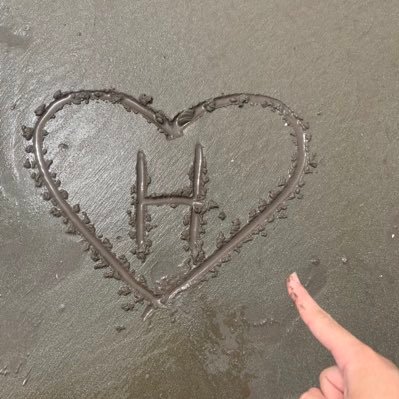 hn719990's profile picture. 