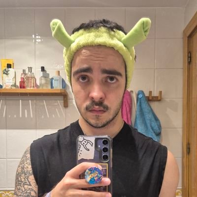 Delulu como estilo de vida 😁
Support de corazón.
Haikyuuuu best animu 🧡🖤
Discord: FernandoElLoco#8914