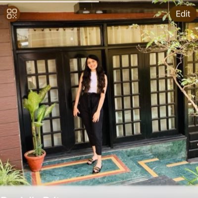 Cloudfullofthou's profile picture. ♟ Every piece tells a story ! What is yours?Even at my worst even if the whole world is crashing ,I won’t give up. @daniellabrito27 EAT 🔄 TRADE 🔄 CODE