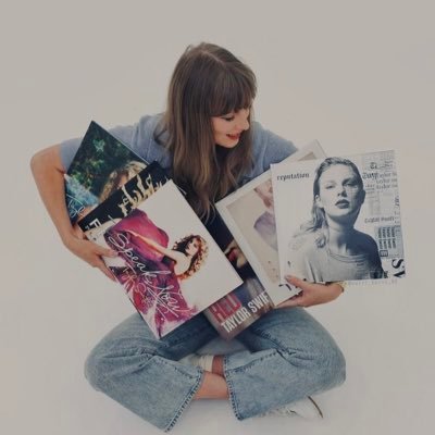 liv & tay defender i’m probably listening to music or reading a book🌑🫐⭐️