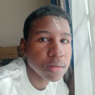 mpume___'s profile picture. chocolatier.🥹🥹🥹🥹 The, R to the E to the S-P-ect, architect.🐦‍🔥🪼🫣👐👐