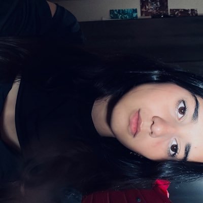 SophiaFeres's profile picture. "Vou ficar no meu quarto, sem fazer barulho e fingindo que não existo"