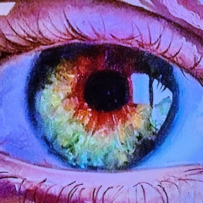 ElPixman's profile picture. A simple yet complicated individual, I am not who you think I am but the complete opposite... don't be disturbed my my gaze 👁