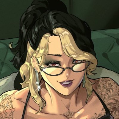 Thick_flowermom's profile picture. 💜A lovely flower mommy who looks meaner than she actually is💜 MDNI🔞(Mun is 24) Has 8 years of experience in writing😘