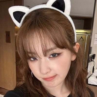 ⛓️One & Only⛓️
I💛U so much my all rounder cutest sweetest hottest 🍎🧊 KANG SEULGI 슬기🧸🧡 wish you all the best 🌻🌞 always pray, be grateful & be careful🙏