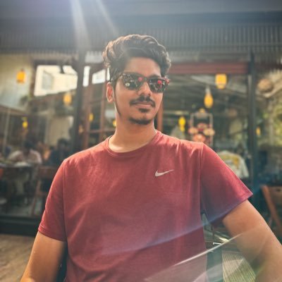 Product Designer @makemytrip Designing Travel Experiences by a Business Mindset with a touch of Delight 🤩