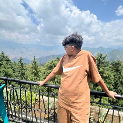 Youtuber / Cuber / Gamer | Do check out my channel! Here's the link: https://t.co/32ViJKIHlA KrishonPersonalFinance