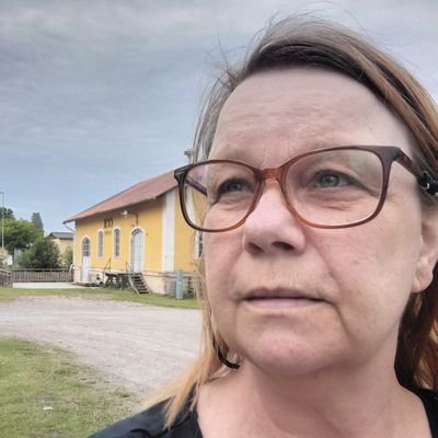 Barnkonventionen är svensk lag och i allt som rör barn så ska barn komma till tals.