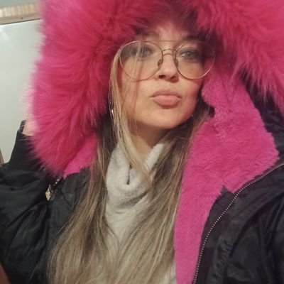 Tercera cuenta✊❤️🔥
De izquierda siempre, pero no comeflores ni lameculos
Freedom to Palestine 🇯🇴