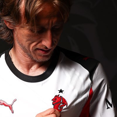 ryyrezz's profile picture. Milanista, Modric enjoyer & Furlani hater