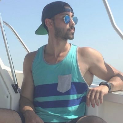 HamadaZebeeb's profile picture. القلُوبُ الجَمِيلَة : لهآ رائحه تجذب جَمِيعُ البَشر ♥