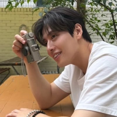 honorable member of the kang ha neul mustache defenders club || owner of the rare 24k hanabubu