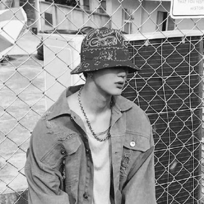 RizkyH221000's profile picture. 