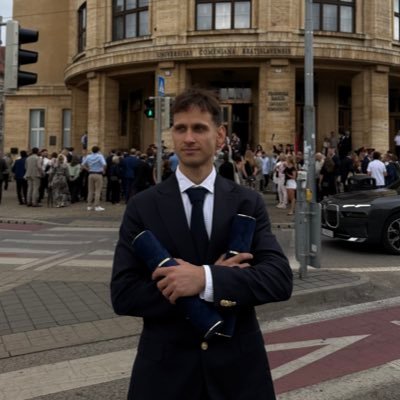 ApostolisAgian1's profile picture. Doctor of Medicine 🩺 | Health & performance strategies for elite professionals ⚡  
Helping ambitious leaders achieve peak health, clarity & longevity 🏆