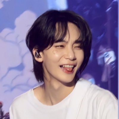 jerryjunhuii's profile picture. “ how about you ? is it hard to go to sleep because of me ? “