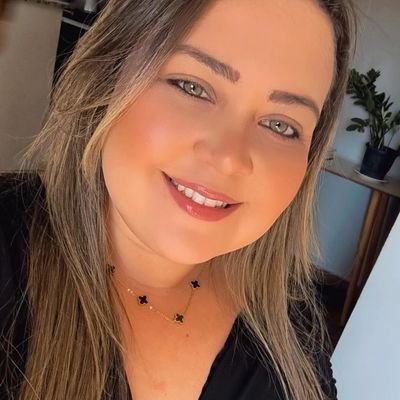 Flamenguista ♥️🖤
cozinheira 👩🏼🍳
Ariana♈