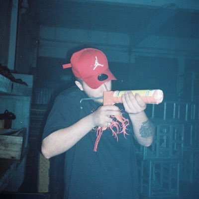 Zeballismo__'s profile picture. soy un bicho nocturno