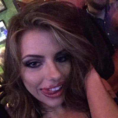 rheamamiiii's profile picture. My porn mommy @Natalia_Gooniee