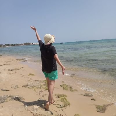 Letsbefree's profile picture. Free Palestine 🇵🇸 ! Radical leftist, tunisian lost in transit. Interim & pharma life.