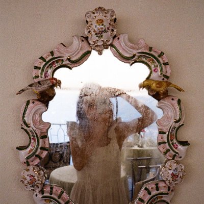 lachejov's profile picture. Abogada. Politóloga. Cinéfila. De lo que rebosa el corazón, habla la boca (Lc 6,45). Mi equipo es el rey de Europa.